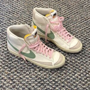Nike Men’s Sneakers - White, Green, Pink Accents